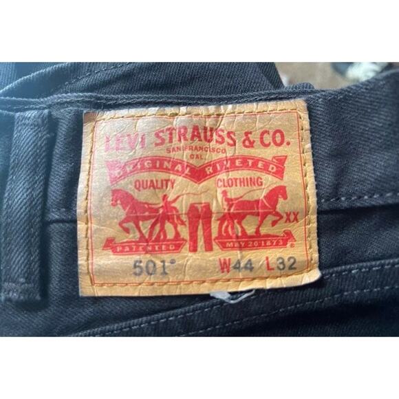 2012 New Men's 44x32 Levi's 501 Button Fly Original Black Jeans #005010660 Read - Picture 10 of 13